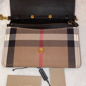 Authentic Burberry House Check Hampshire Derby Leather Wallet on Chain